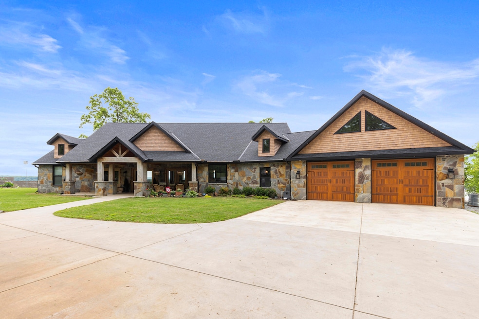 Sold $1,250,000 • Co-Listing Agent