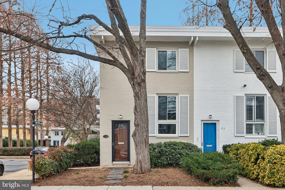 715 3rd St SW unit 608, Washington, DC 20024 - photo 1