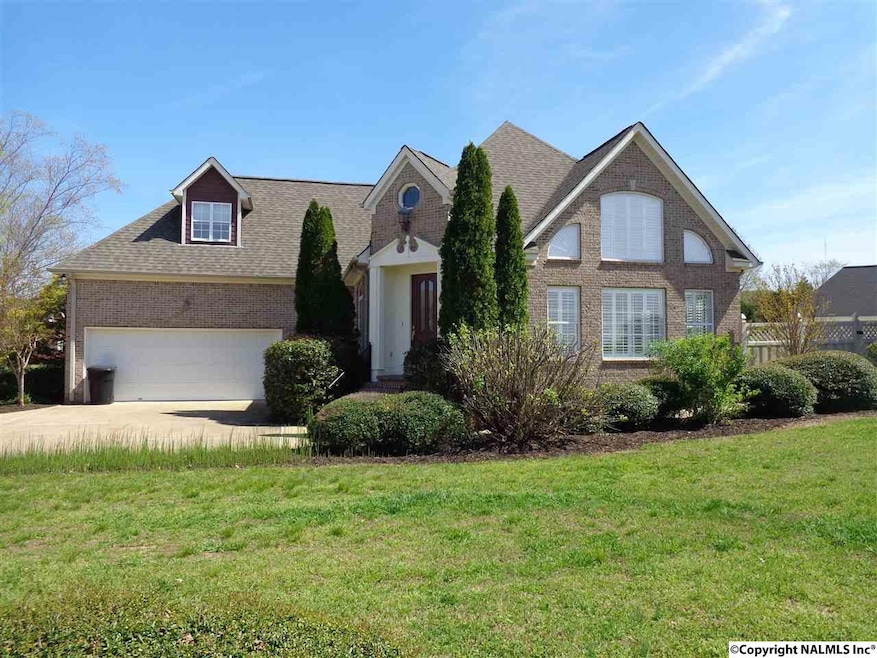 226 Lakepoint Dr, Gadsden, AL 35901 - photo 1