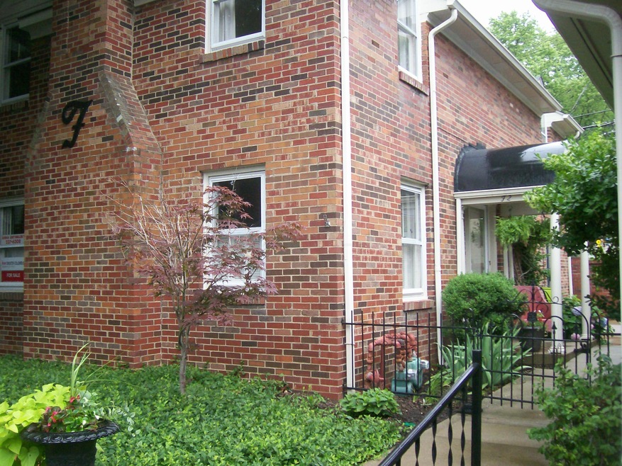 Welcome to 970 High Street, F2