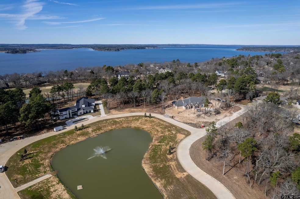 For Sale $399,900 • Co-Listing Agent