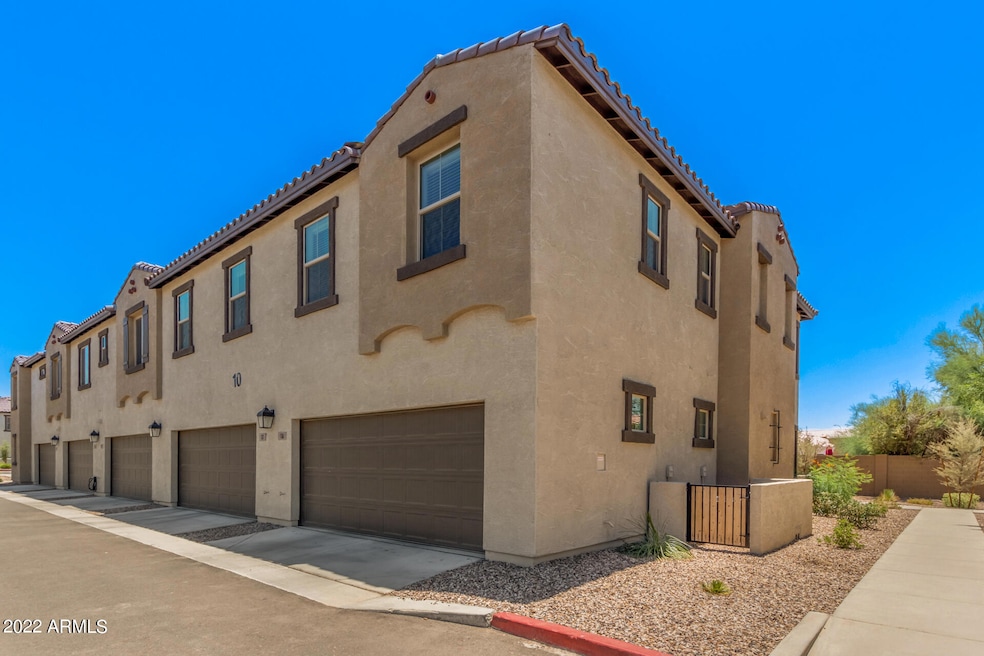 155 N Lakeview Blvd unit 136, Chandler, AZ 85225 - photo 1