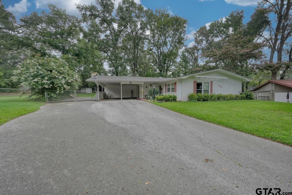 506 506 Cornell Place, Tyler, TX 75701 - photo 1