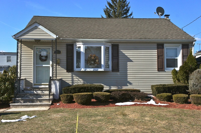 199 Berkshire Ave, Paterson, NJ 07502 - photo 1