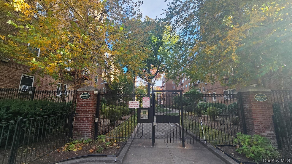 44-69 Kissena Blvd unit 4M, Flushing, NY 11355 - photo 1