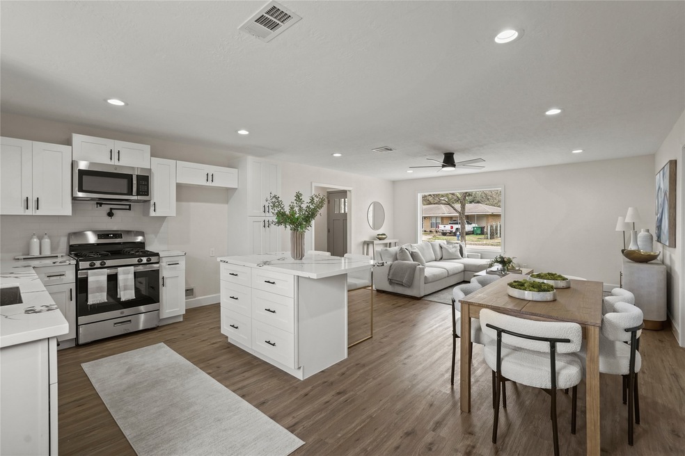 5018 De Lange Ln, Houston, TX 77092 - photo 1