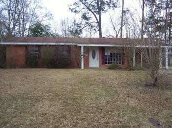 510 Maxine Ave, McComb, MS 39648 - photo 1