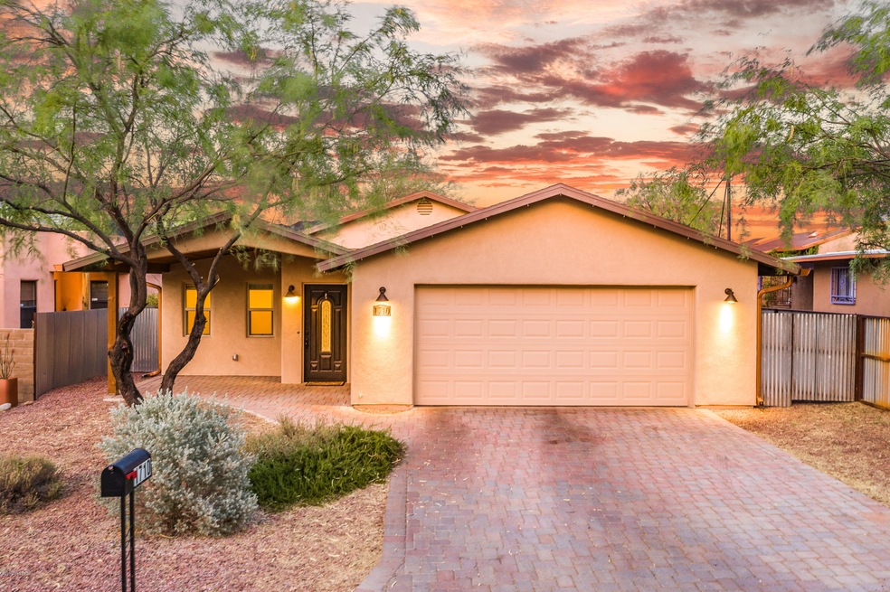 Rare newer build in Central Tucson