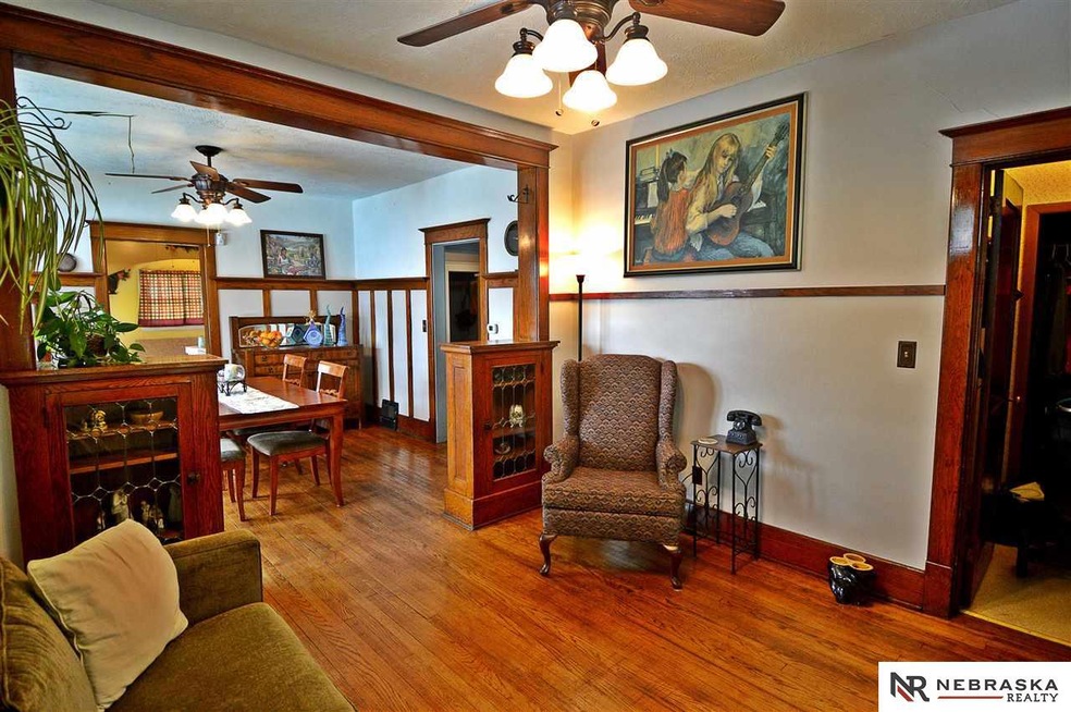 Original Woodwork with Oak Floors