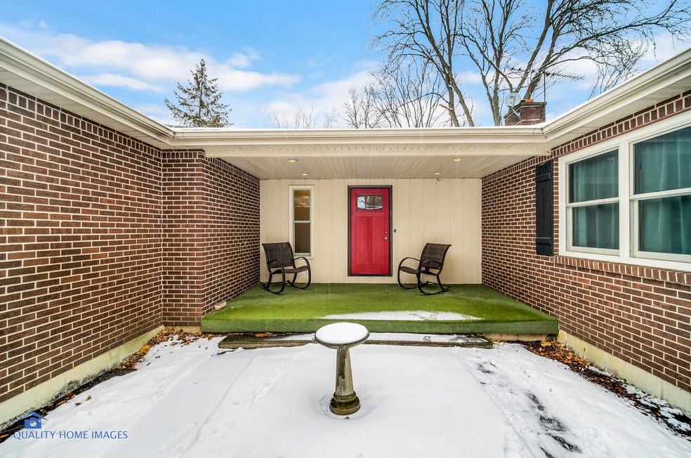 995 Prairie Ave, Naperville, IL 60540 - photo 1