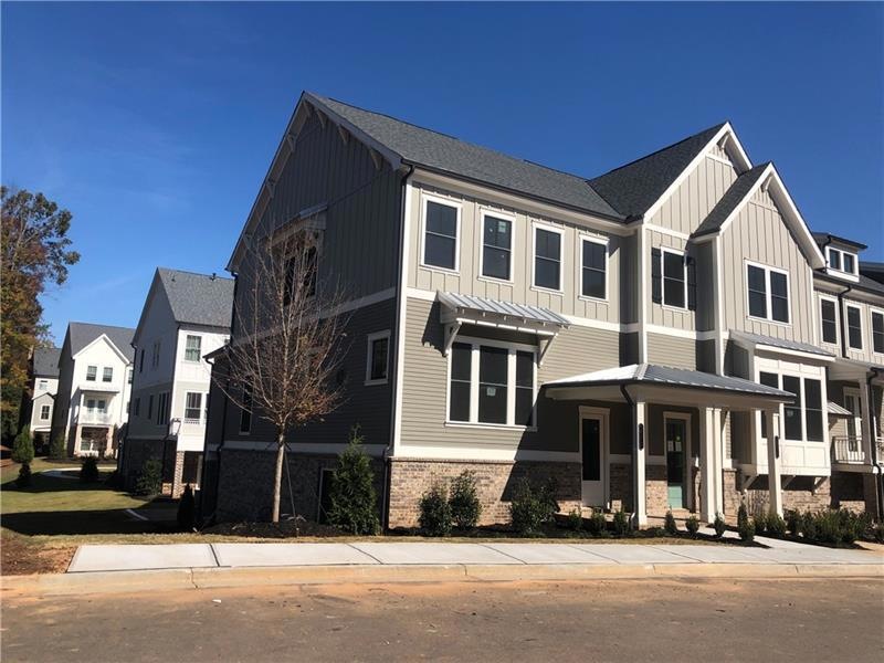 2000 Cortland Road ~ Front Exterior