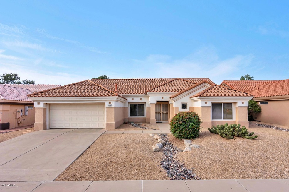 21008 N Verde Ridge Dr-large-001-16-Fron