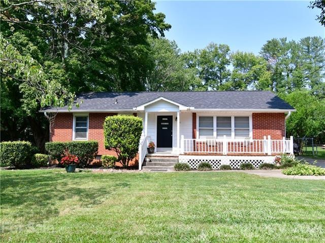 681 N Bost St, Statesville, NC 28677 - photo 1