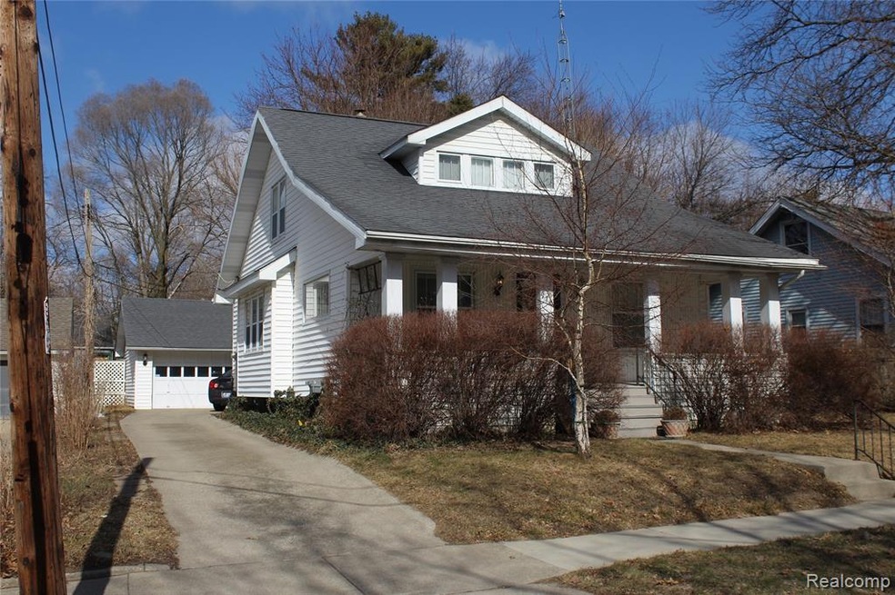 910 Frank St, Flint, MI 48504 - photo 1