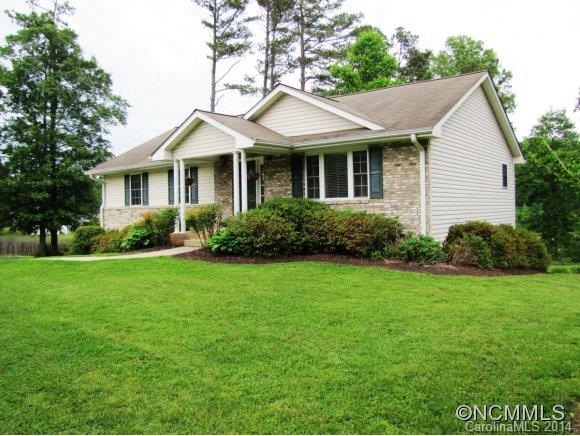 55 Greg Ct, Hendersonville, NC 28792 - photo 1