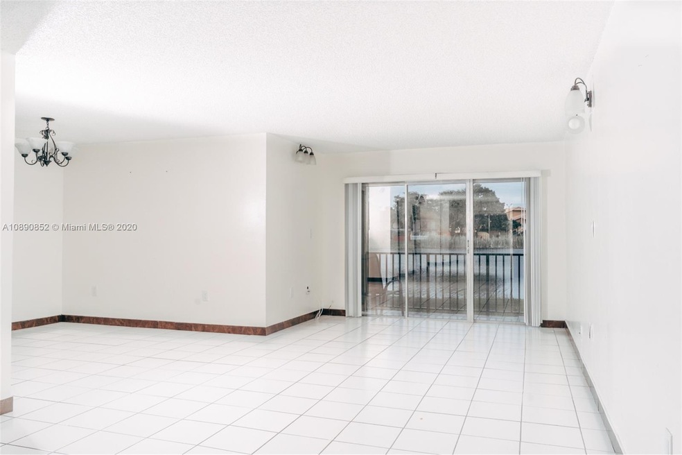 15430 SW 82nd Ln unit 612, Miami, FL 33193 - photo 1