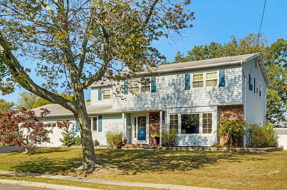 16 Forrest Hill Dr, Howell, NJ 07731 - photo 1