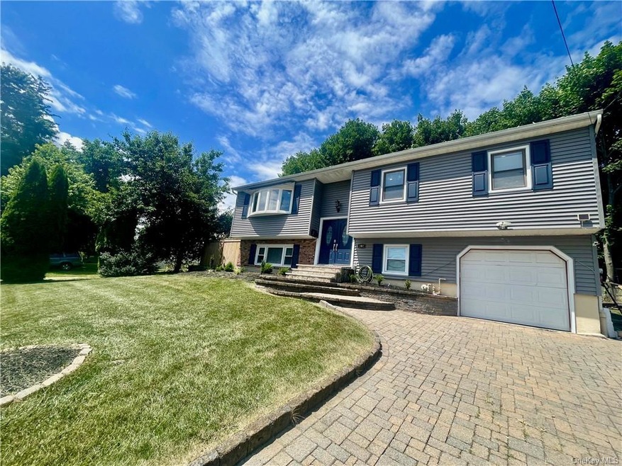 Sold $569,900 • Co-Listing Agent