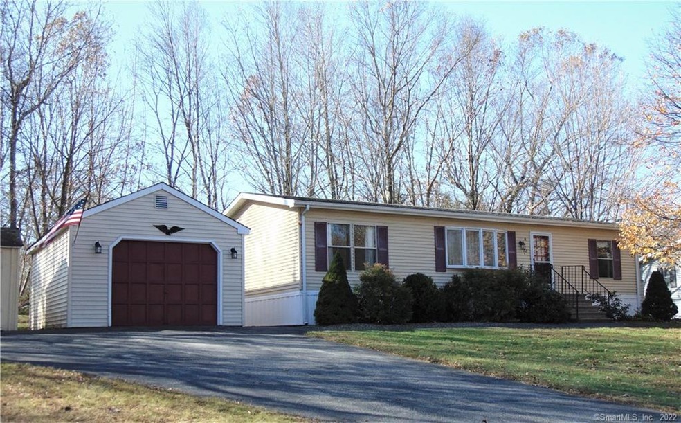 102 Colchester Commons, Colchester, CT 06415 - photo 1