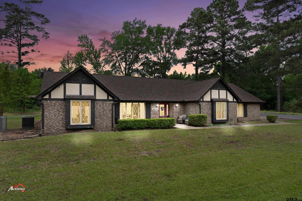 2801 2801 S Florence, Kilgore, TX 75662 - photo 1