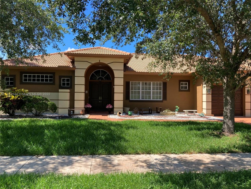 13827 SW 44th St, Davie, FL 33330 - photo 1