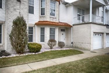 End unit entry, very private