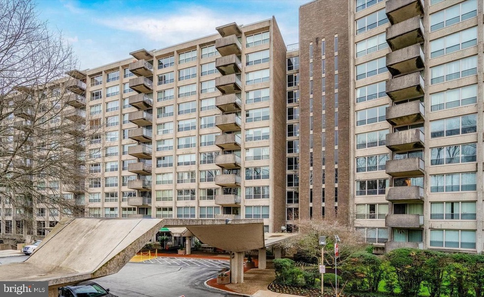 Green Hill Condominiums unit EE617, Wynnewood, PA 19096 - photo 1