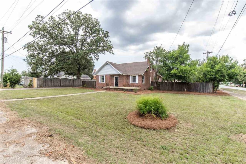 107 N 6th St, Warner Robins, GA 31093 - photo 1