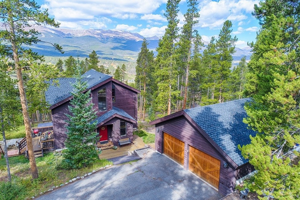 Stunning view lot with finished oversized  detache