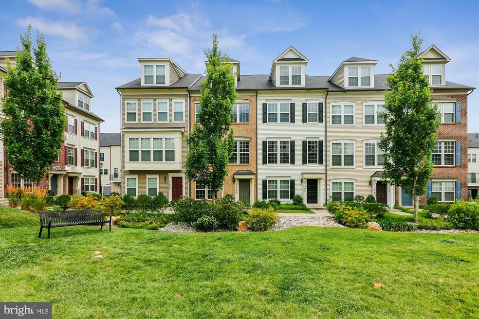 22507 Phillips St unit 1402, Clarksburg, MD 20871 - photo 1