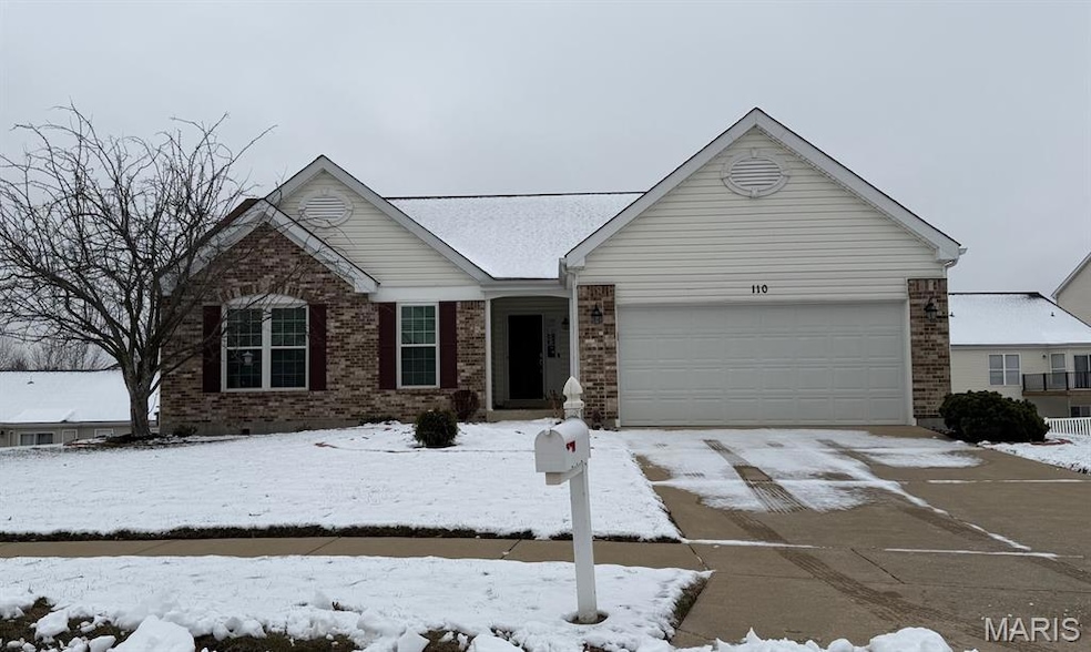110 Matthews Dr, Wentzville, MO 63385 - photo 1