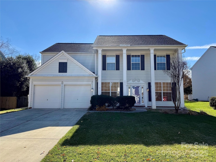5571 Cambridge Bay Dr, Charlotte, NC 28269 - photo 1