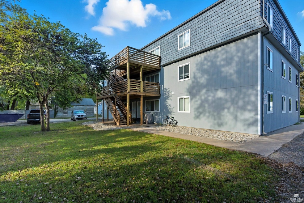 612 S Walnut St, Ogden, KS 66517 - photo 1