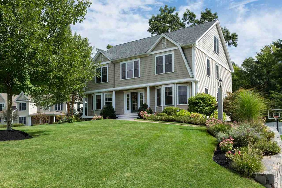 22 Chisholm Farm Dr, Stratham, NH 03885 - photo 1