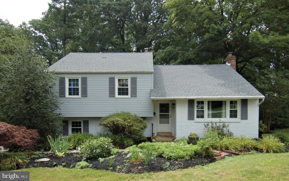 532 Midland Ave, Berwyn, PA 19312 - photo 1