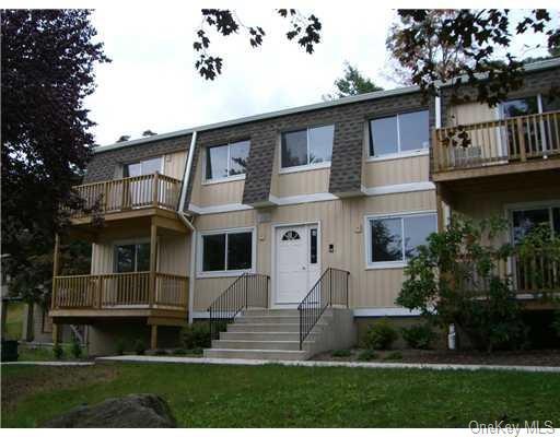 16 Pavilion Ridge Way unit 4, Suffern, NY 10901 - photo 1