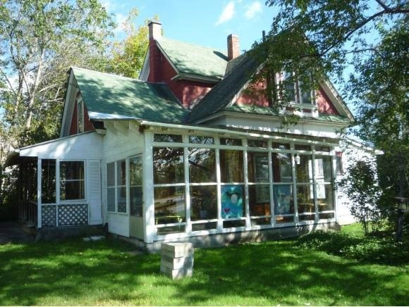 118 Middle St, Lancaster, NH 03584 - photo 1
