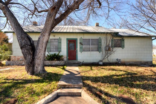 906 Hill St, Fredericksburg, TX 78624 - photo 1