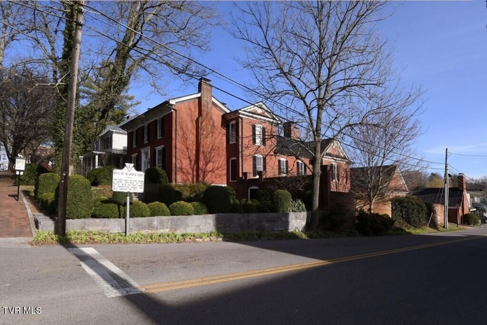 Sold $1,595,000