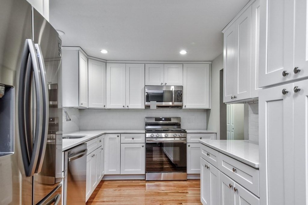 20 Appleyard Ln, Holliston, MA 01746 - photo 1