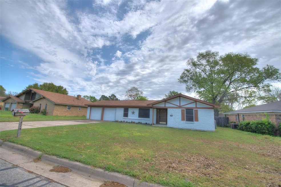 3624 Harber Dr, Bedford, TX 76021 - photo 1