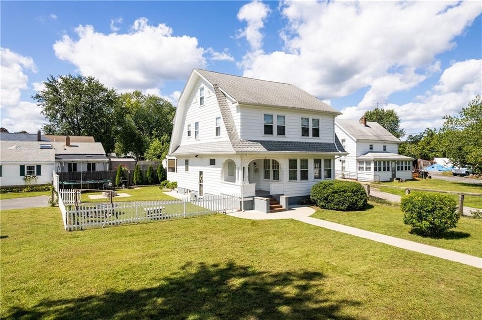 118 Curran Rd, Cumberland, RI 02864 - photo 1