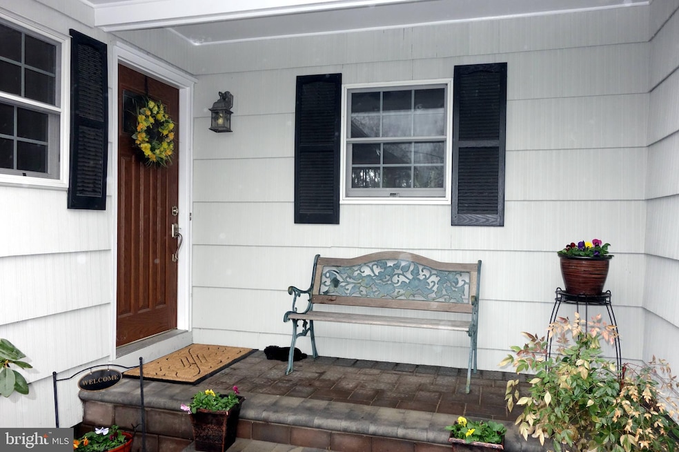 10 Rocky Brook Rd, East Windsor, NJ 08512 - photo 1