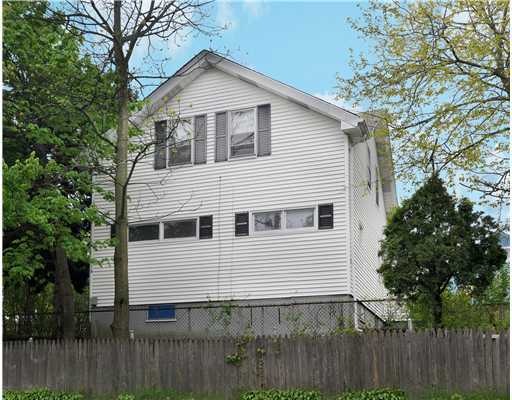 918 Douglas Ave, Providence, RI 02908 - photo 1