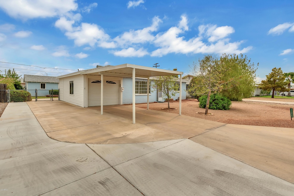 QPT_Photo_-__L1A2210