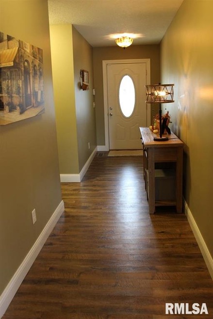 1268 W 61st St, Davenport, IA 52806 - photo 1