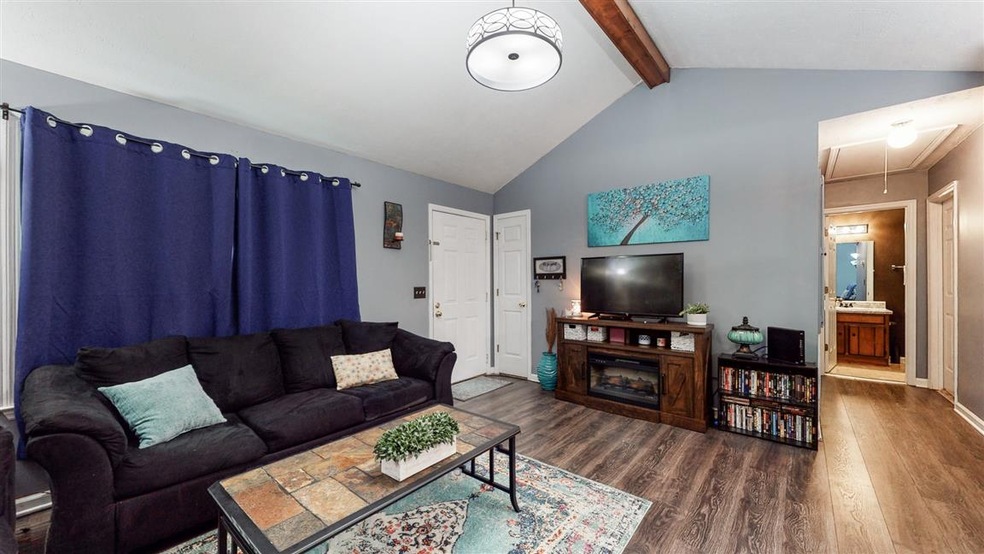 109 Horseshoe Dr, Shelbyville, TN 37160 - photo 1