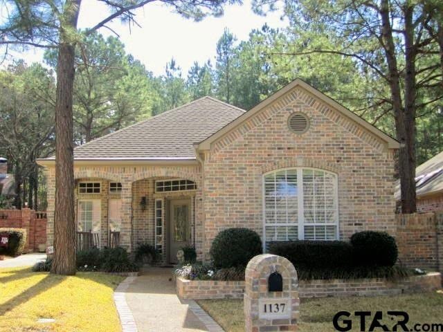 1137 1137 Garden Park Cir, Tyler, TX 75703 - photo 1