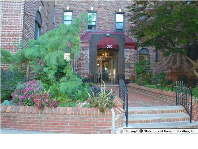 200 Hart Blvd unit 5H, Staten Island, NY 10301 - photo 1