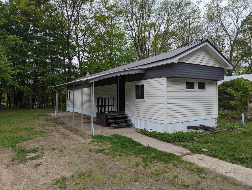 8 Lower Landing Rd, Charlestown, NH 03603 - photo 1